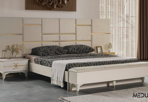Kristal Karyola — Luxe designbed met kristalaccenten