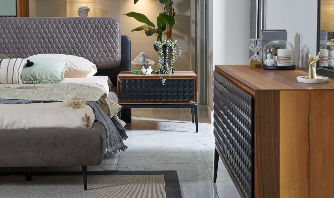 Piramit Karyola – Premium Piramide-ledikant met strak design