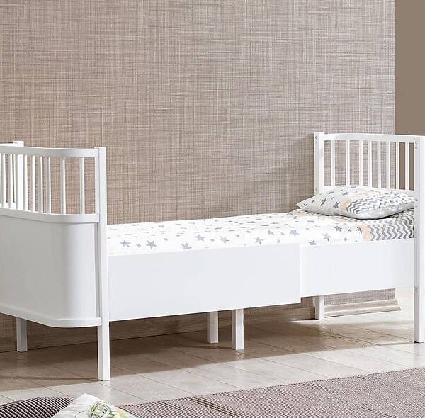 Luxe geborduurde babywieg - wit