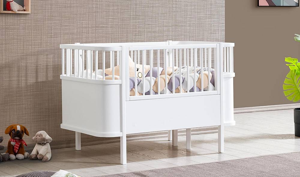 Luxe geborduurde babywieg - wit