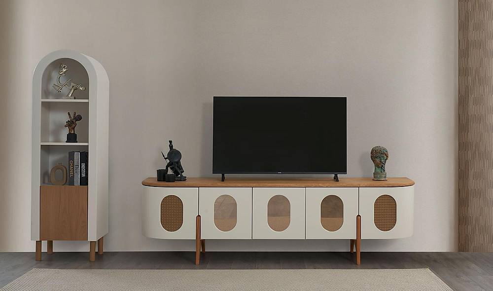 Luxe klassiek tv-meubel met rijk houtsnijwerk