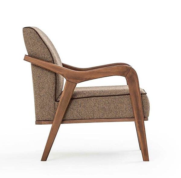 Marie Berjer: Luxe fauteuil met houten armleuningen, bruin