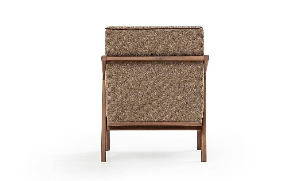 Marie Berjer: Luxe fauteuil met houten armleuningen, bruin