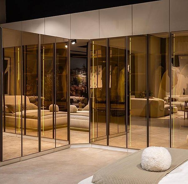 Minax Gardrop Hoekkast – Ruimtebesparende garderobe