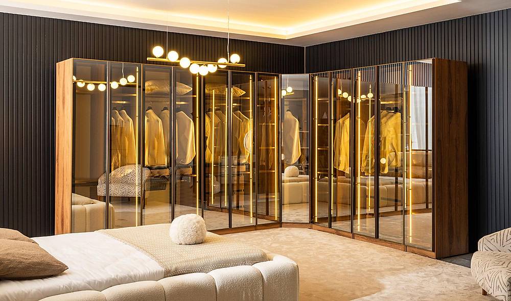 Montego Gardrop – Luxe kledingkast met slimme hoekoplossing